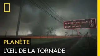 Des chasseurs de tempêtes se font rattraper par une gigantesque tornade