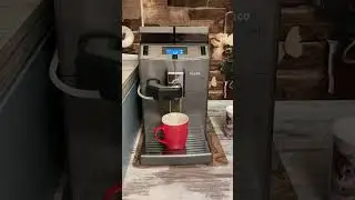 Кофеварка Saeco Lirika One Touch Capuccino