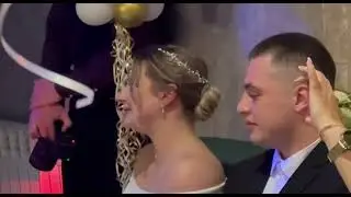 Устроили сюрприз на свадьбе для жениха и невесты 😍 крутая песня на свадьбу брату и сестре