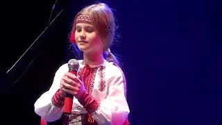 Украинский Владивосток поёт по-украински песню БАТЬКАМ (Зелений клин)