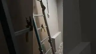 Ставим двери.