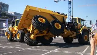 Тяжёлая техника VOLVO  на выставке СТТ