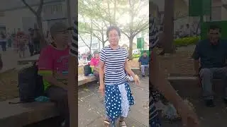 Niña mari al ritmo de tilinte