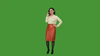 A woman answering a phone call on a green screen || no copyright || green screen