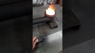 Горелка на отработке с регулировкой подачи воздуха.Oil burner with adjustable air supply.