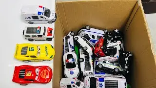 救急車のミニカーが坂道走行テスト☆パトカーが緊急走行☆消防車のサイレン音☆はたらくくるまがトンネル走行！ Ambulance minicar driving on a slope.🚔🚌