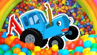 Учим цвета Играем в игрушки 7 цветов и разноцветный гараж для машинок - Синий трактор и Егор