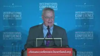 Pat Michaels Receives the Courage in Defense of Science Award at ICCC13
