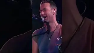 Coldplay Surprises Crowd With Selena Gomez 🤯😍