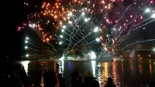 Праздничный салют в честь дня танкиста.