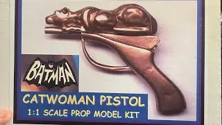 1966 Batman catwoman pistol 1:1 scale prop replica model review