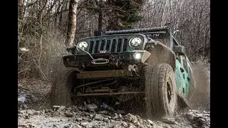 Ржавый Jeep Wrangler и его владелец