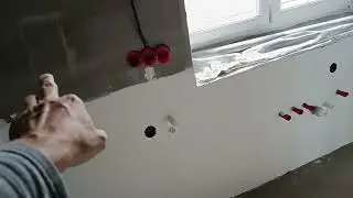 Акриловая краска. Разные условия - разная укрывитость.