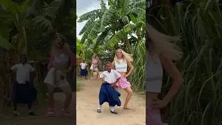 Are they our doppelgängers?😳 @Belitskay #twins #lookalike #viral #dance