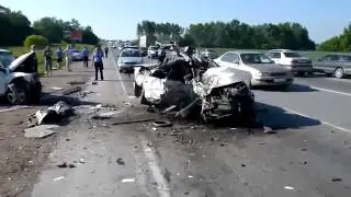ТРАГИЧЕСКАЯ АВАРИЯ НА ШОССЕ! Пьяный водитель не справился с управлением своего тарантаза! ДТП 2013