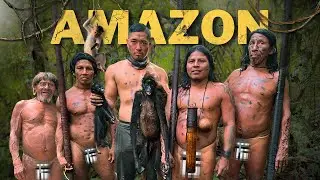 🇪🇨 Hunting & Eating Giant Monkeys with Amazonian Tribe