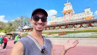 Disney's Magic Kingdom Messed Up Their Holiday Decorations! Grand Floridian Gingerbread House!