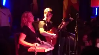 Birsen Tezer - Gözlerinin İçine Başka Hayal Girmesin