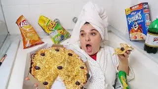 MORANDO NA BANHEIRA