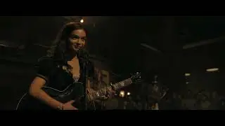 the ballad of songbirds and snakes - Lucy gray singing 