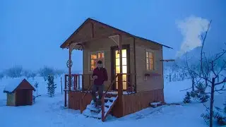 Winter Camping in My Cozy Wooden House - Off Grid Log Cabin - Surviving Heavy Snowfall