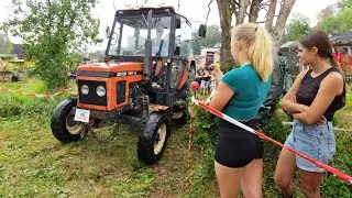 😮Girls Shocked By Tractor Drivers' Driving Skills - Dráchov 2024