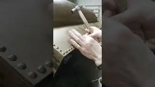 металлизация дивана) #diy #furniture #мягкаямебель