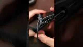 I haven't dropped my phone since...! #paracord #youtubeshorts
