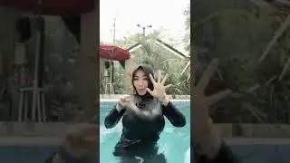 tante cantik kerudung hitam