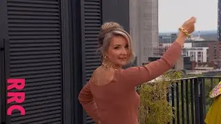 Helen Skelton @twisting in snug fitting dress
