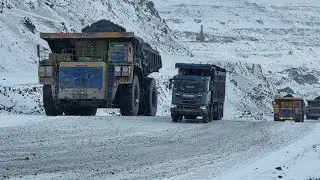 Работа водителем карьерного самосвала. Опять скользим🥶