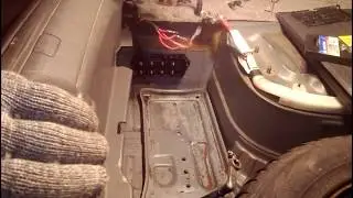 The Volvo S80. Cleaning the unit power fuses.