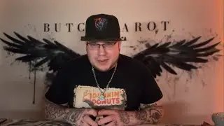 CAPRICORN ♑️ monthly “You got them fighting over you” April tarot love reading