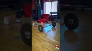 Отжимания со штангой💪🏼