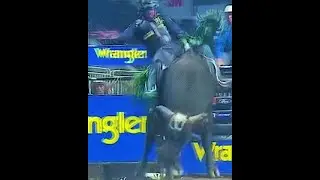 PBR 23” CANADA 🧲 PRO BULL RIDER DAYLON SWERINGEN RIDES  #shorts #pbr #viral #trending