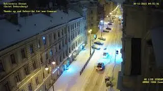 4K Циклон Бенедикт навалил снега и на улице Рубинштейна мужик как давай валяться в снегу два ивента.