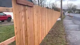 HOW TO BUILD A WOOD FENCE STRAIGHT DIY