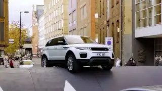 Range Rover Evoque Stunt