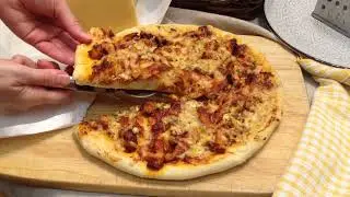Пицца с курицей буффало и сыром с голубой плесенью