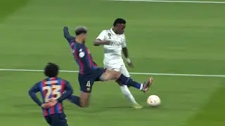 Ronald Araujo best defender in the world