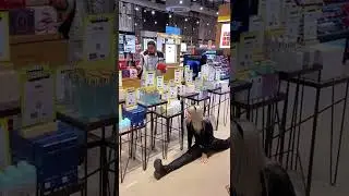 Кошечка испугалась, а он хотел подписаться😻 