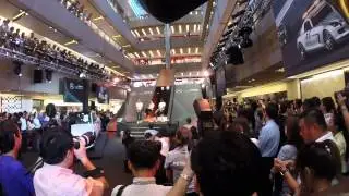 Meet and Greet session with Nico Rosberg and Lewis Hamilton (Part 1)