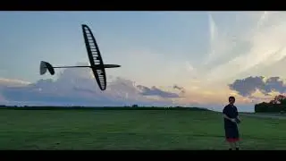 Evo Fire DLG (Discus Launch Glider) Flying