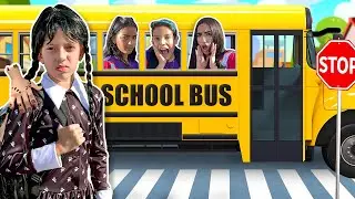 Wandinha Ensina as Regras do ônibus escolar com os amigos- Wendnesday teach School bus rules