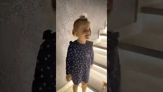 Танцуют все! Ариша круто исполняет 