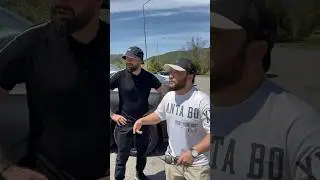 Амбал встречает гостей 😎😜 