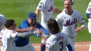 Jesse Winkers 12th home run of the season is a WALKOFF