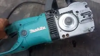 Ремонт Makita UC4030A Не йде масло на ланцюг.