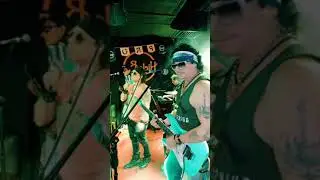COMO UN BURRO AMARRADO A LA PUERTA DEL BAILE - ULTIMO DE LA FILA (cover)