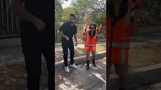 Когда паркуется девушка 😂